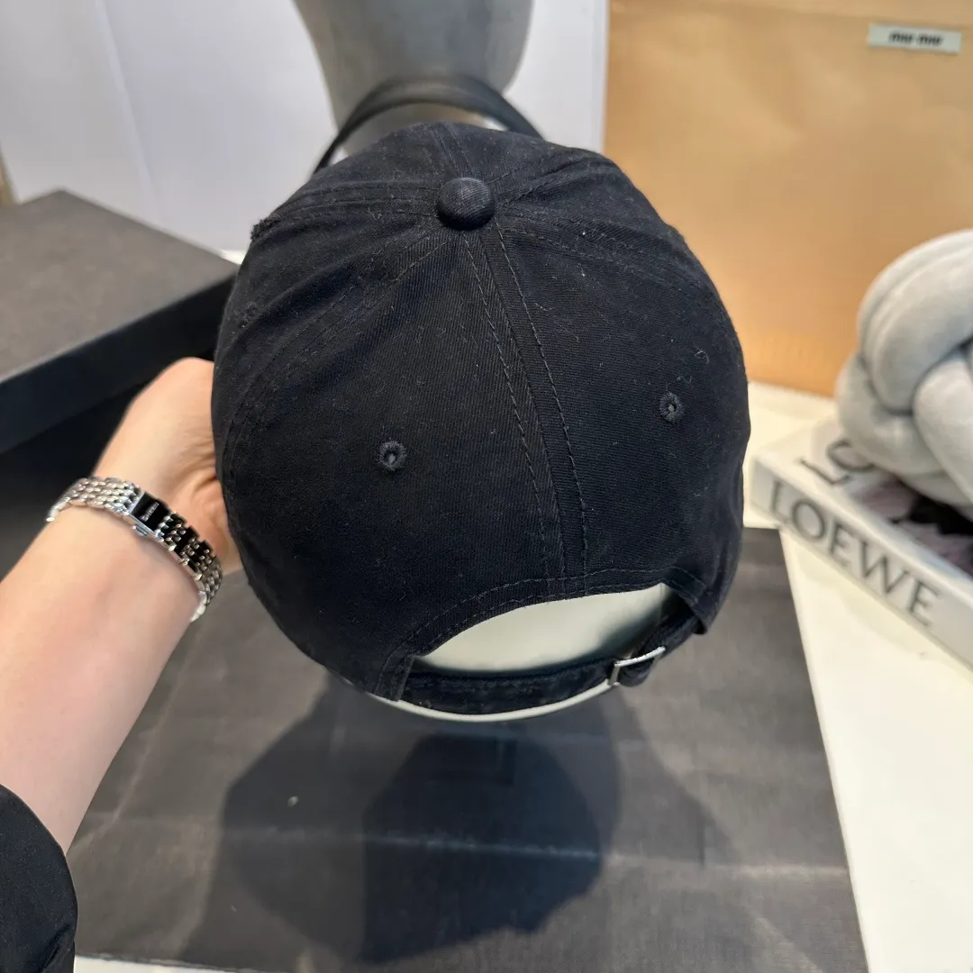 P60 Chrome Hearts 💓Early spring Korean style fashion retro distressed hole hat worn design versatile baseball cap peaked cap